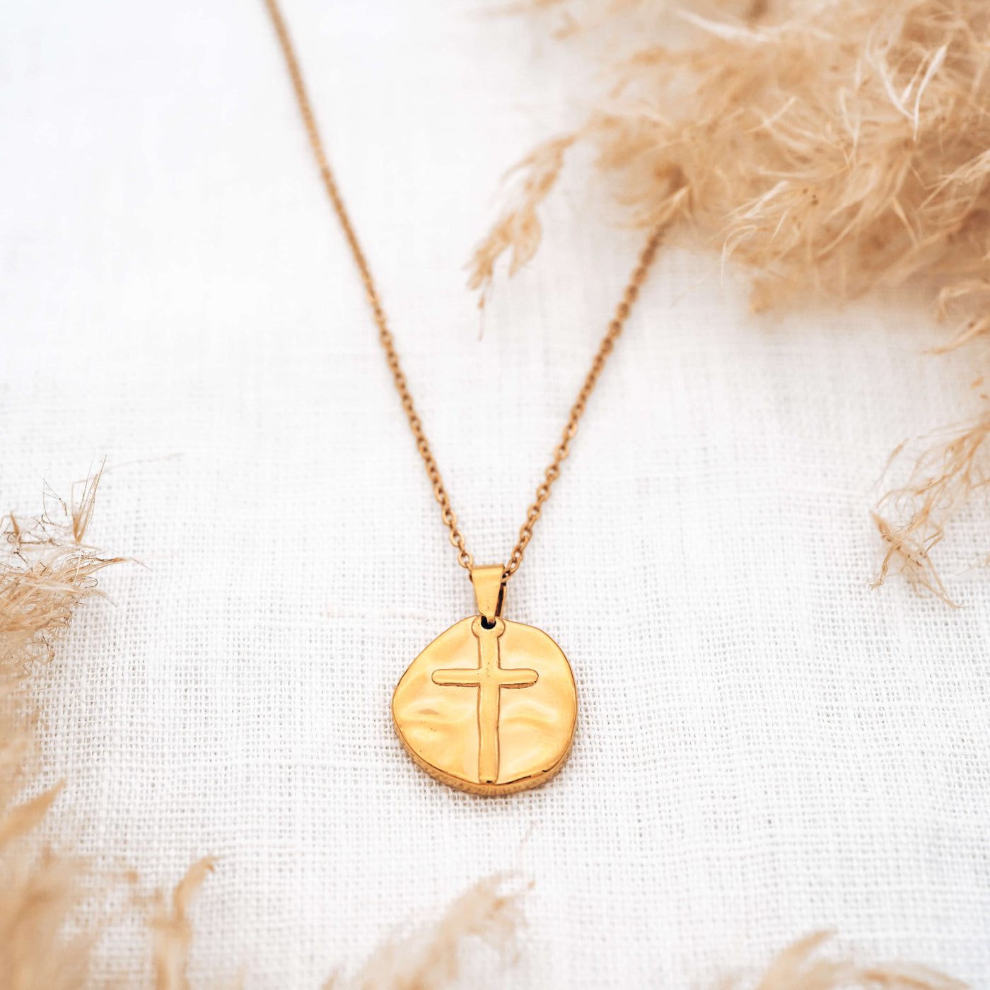 Curved Cross Kette